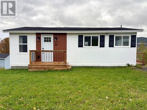 32 Coronation St, Corner Brook, NL, A2H6N9 | Card Image