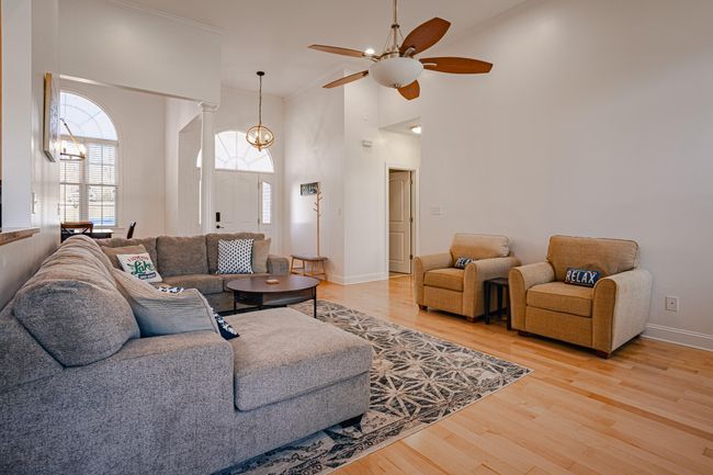 Living Room | Image 10