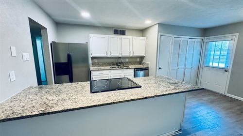 5208 Norris Dr, The Colony, TX, 75056-2111 | Card Image