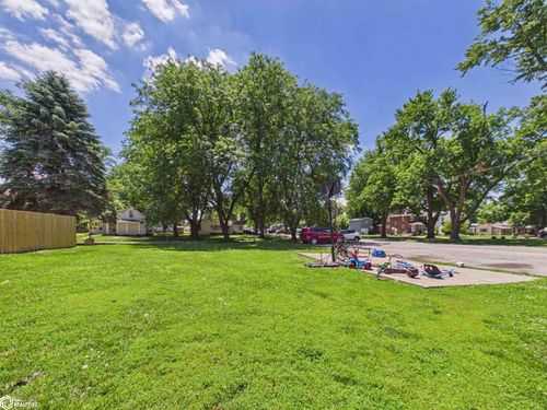 18 S 5th St, Albia, IA, 52531-2146 | Card Image