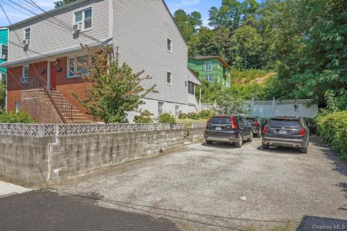 23 Montague St, Yonkers, NY, 10703-2340 | Card Image