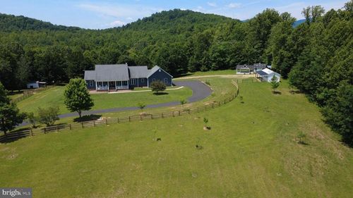 1225 Middle River Rd, STANARDSVILLE, VA, 22973-2303 | Card Image