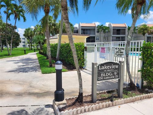 207-230 Lakeview Dr, Weston, FL, 33326-1056 | Card Image