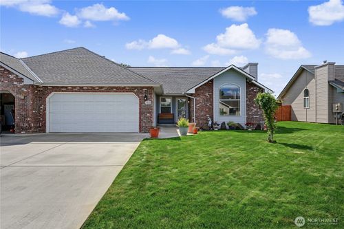 7800 Olmstead Ct, Yakima, WA, 98908-8938 | Card Image