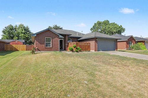 413 Bent Tree Road, Noble, OK, 73068 | Card Image