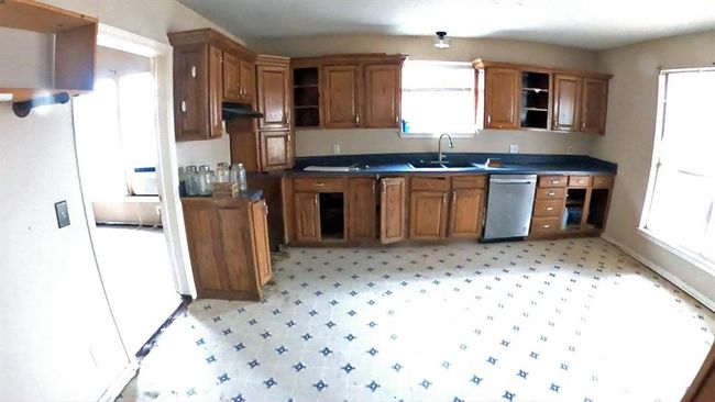 144 N Jeffus St, House other with 4 bedrooms, 1 bathrooms and 1 parking in Deport TX | Image 10