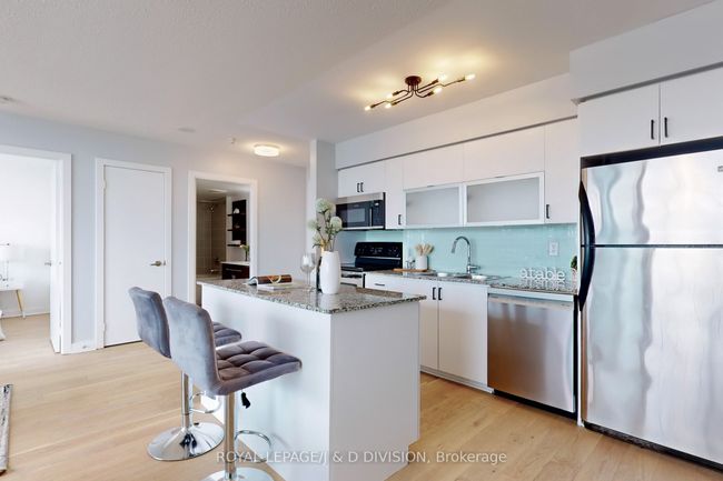1707 - 80 Western Battery Rd, Condo with 2 bedrooms, 2 bathrooms and null parking in Toronto ON | Image 6
