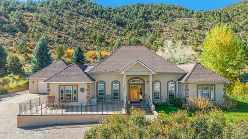 732 Huebinger Dr, Glenwood Springs, CO, 81601-9064 | Card Image