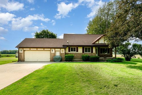 13296 Elms Rd, Birch Run, MI, 48415-8769 | Card Image