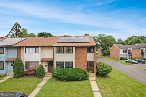17 Dennison Dr, East Windsor, NJ, 08520-5307 | Card Image