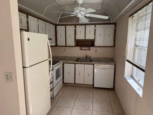 390 Burgundy I, Delray Beach, FL, 33484-4957 | Card Image