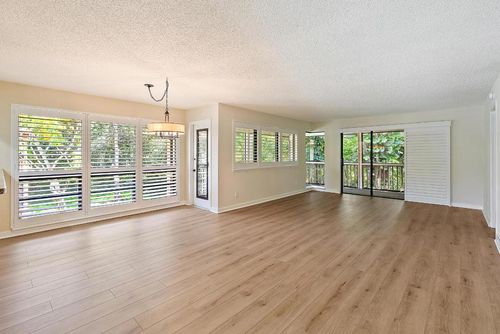 227 Brackenwood Ter, Palm Beach Gardens, FL, 33418-9082 | Card Image