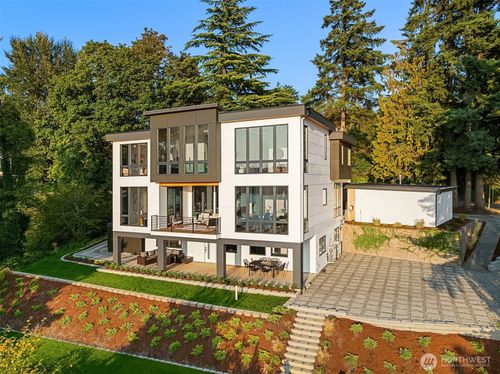 6815 Lake Washington Boulevard Se, Newcastle, WA, 98056 | Card Image