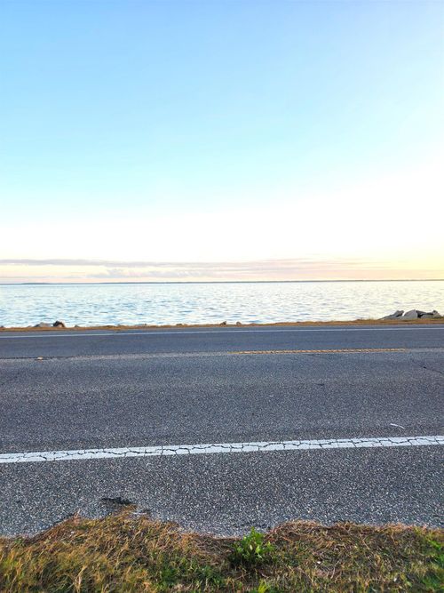 747 Us Highway 98, Eastpoint, FL, 32328-3572 | Card Image