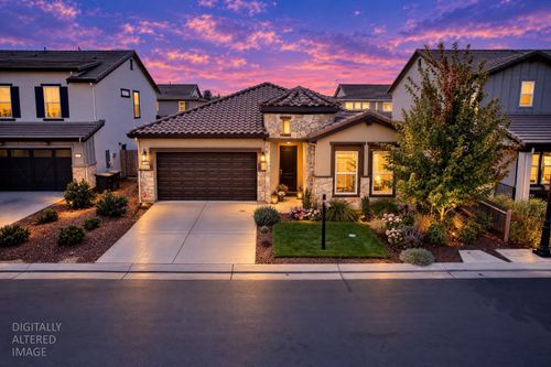 1925 Carmel Ranch Cir, Oakdale, CA, 95361-7663 | Card Image