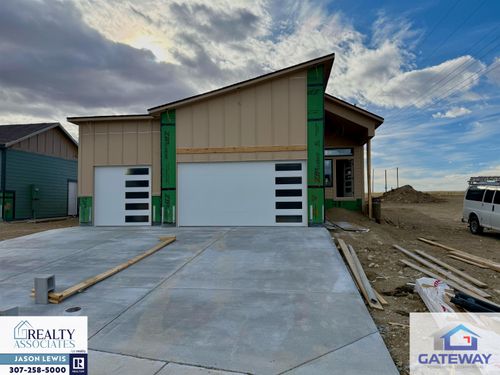 2744 Berkshire Way, Casper, WY, 82609-3896 | Card Image