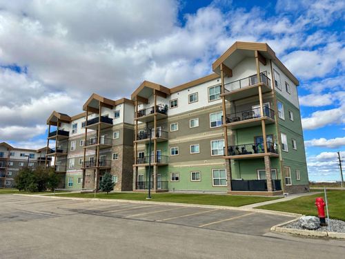 105-9229 Lakeland Dr, Grande Prairie, AB, T8X0B8 | Card Image