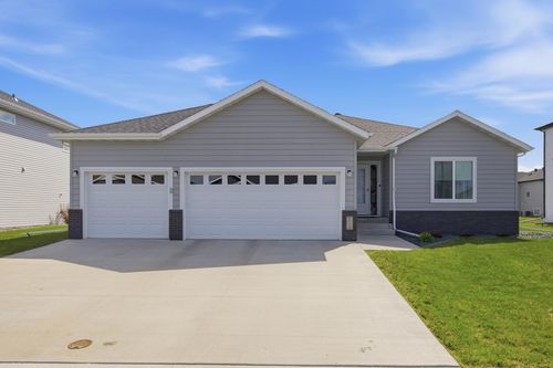 3724 49th St S, Fargo, ND, 58104-4597 | Card Image