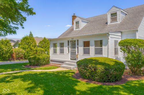 813 Central Pl, Columbus, IN, 47201-6078 | Card Image