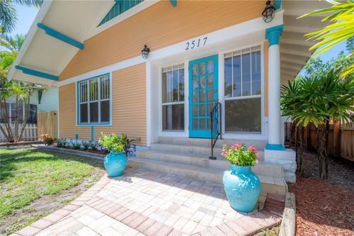 2517 Oakdale St S, ST PETERSBURG, FL, 33705-3263 | Card Image