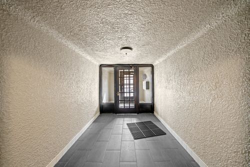 apt-1s-230 Elmwood Ave, Evanston, IL, 60202-3388 | Card Image