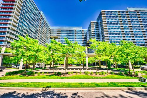 1602-9655 Woods Dr, Skokie, IL, 60077-4432 | Card Image