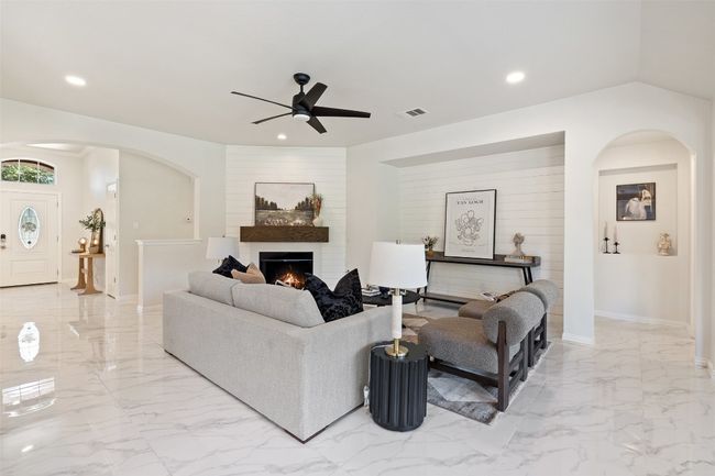 3931 Links Ln, House other with 4 bedrooms, 2 bathrooms and 4 parking in Round Rock TX | Image 18