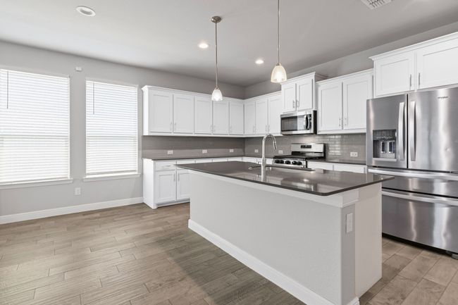 Kitchen Fridge & Garage Fridge Can Stay! | Image 5
