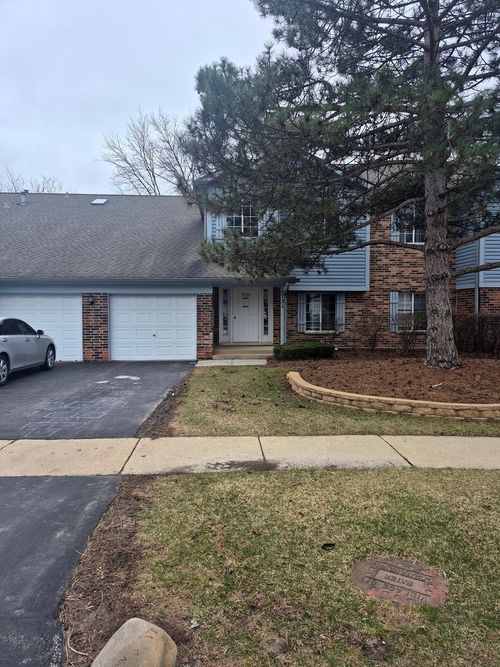 apt-2-1721 Chesapeake Ln, Schaumburg, IL, 60193-5413 | Card Image