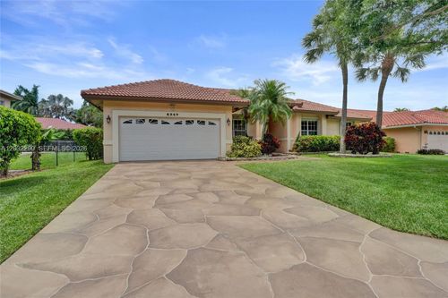 8269 Nw 40th Ct, Coral Springs, FL, 33065-1327 | Card Image