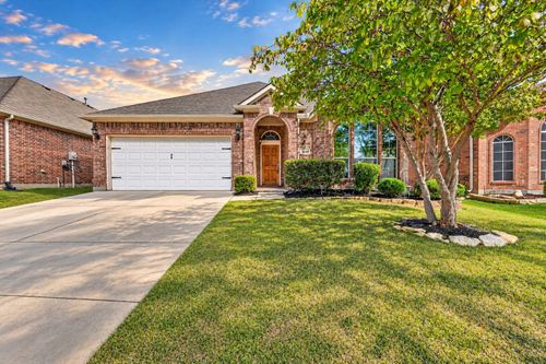 2745 Cedar Ridge Ln, Fort Worth, TX, 76177-2112 | Card Image