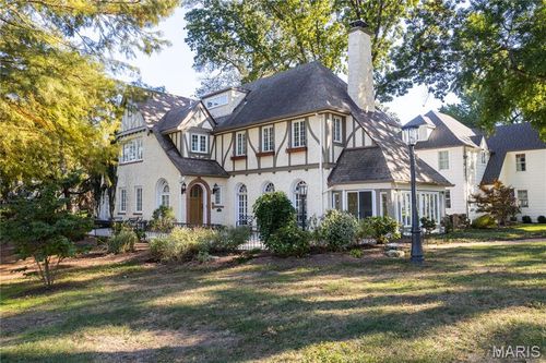 200 Blackmer Pl, Webster Groves, MO, 63119-3622 | Card Image