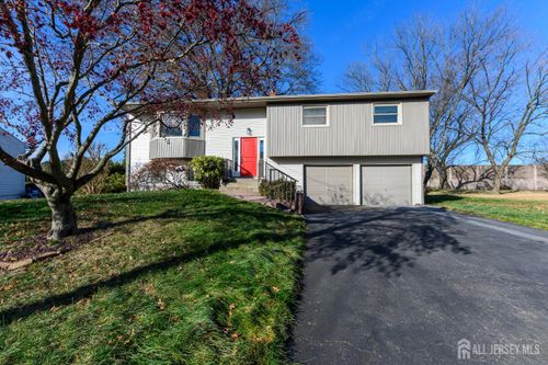 17 Wellington Rd, East Brunswick, NJ, 08816-1720 | Card Image