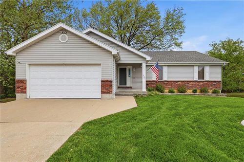 1475 Grandview Dr, Warrensburg, MO, 64093-9532 | Card Image