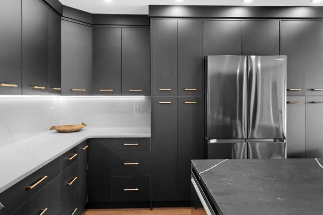 77 Kirby Pl Sw, House detached with 4 bedrooms, 3 bathrooms and 4 parking in Calgary AB | Image 9