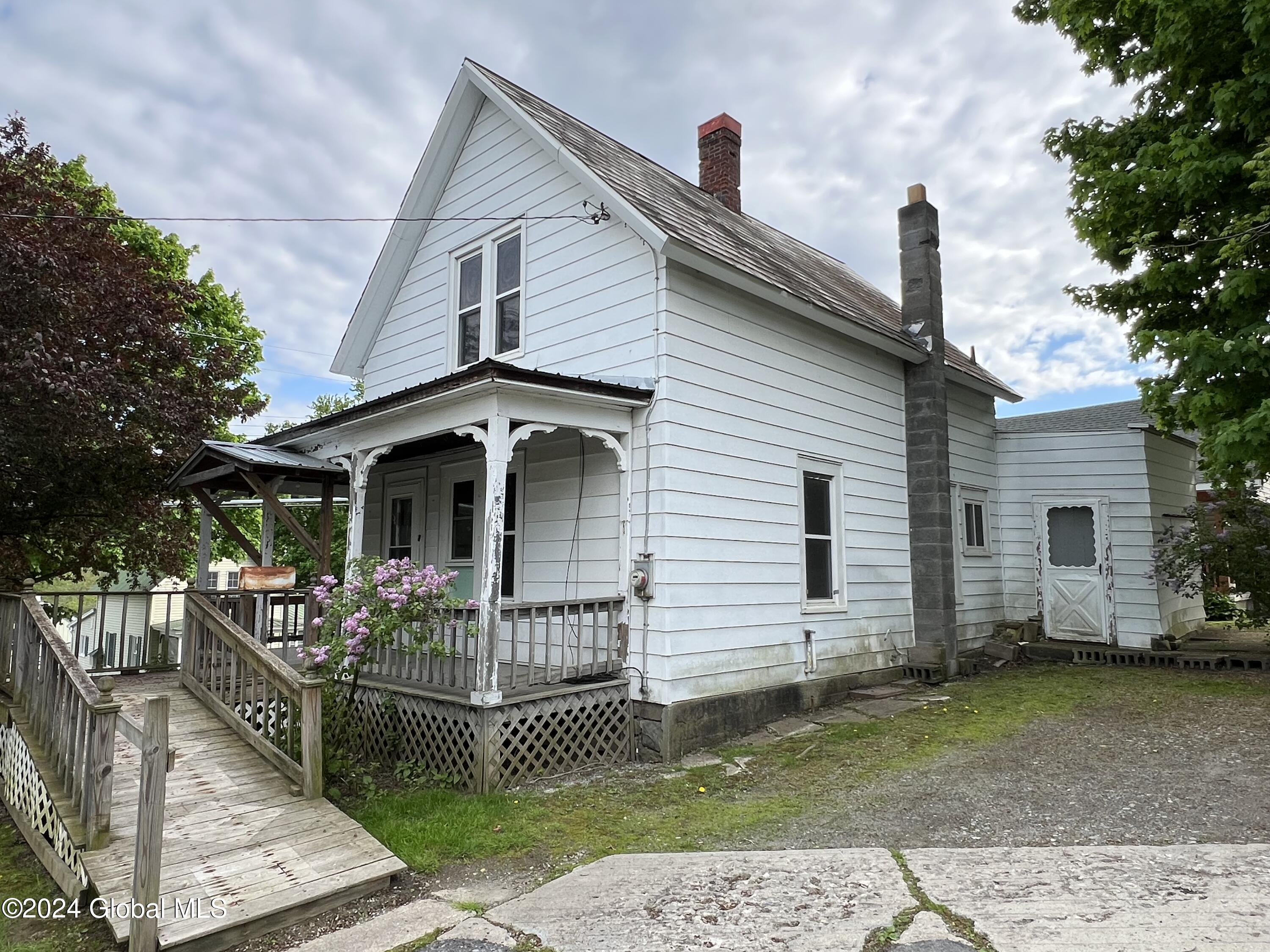 Wayne Ave, Ticonderoga, NY 12883