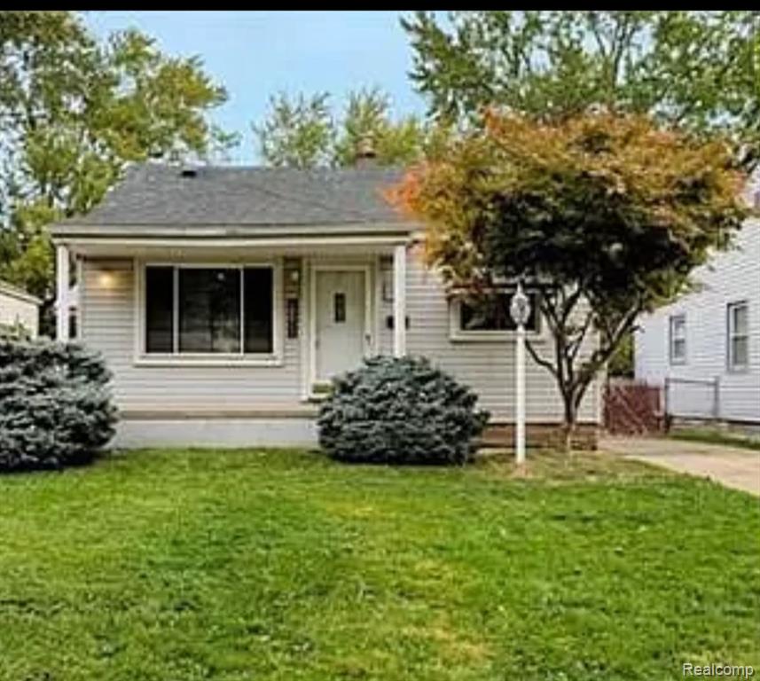 Woodland St, Harper Woods, MI 48225