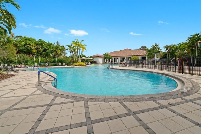 4164 Cascada Cir, Townhouse with 3 bedrooms, 3 bathrooms and null parking in Hollywood FL | Image 27