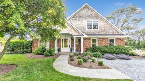 13A Brushy Neck Ln, Westhampton, NY, 11977 | Card Image