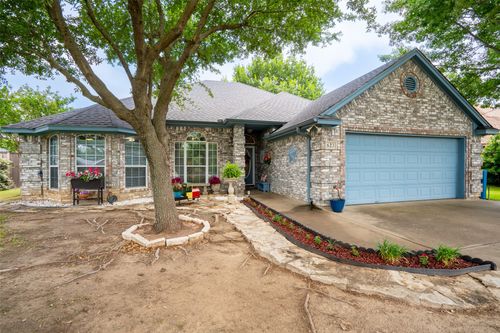 623 Newlin Ln, Granbury, TX, 76048-6250 | Card Image