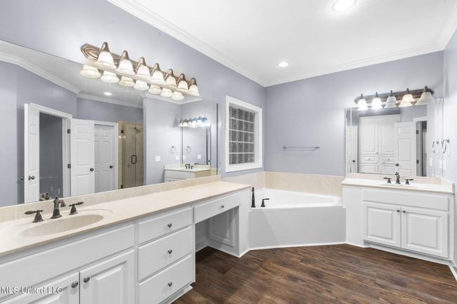 51-web-or-mls-211 Lake Terrace-59 | Image 34