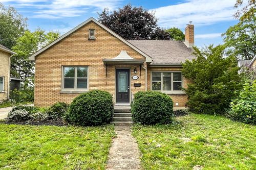 183 Birmingham St E, Mount Forest, ON, N0G2L2 | Card Image