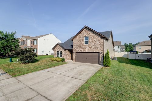 1008 Meadowview Ln, Clarksville, TN, 37040-1438 | Card Image