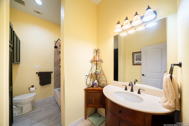 120 County Road 6867, House other with 2 bedrooms, 2 bathrooms and null parking in Natalia TX | Image 32