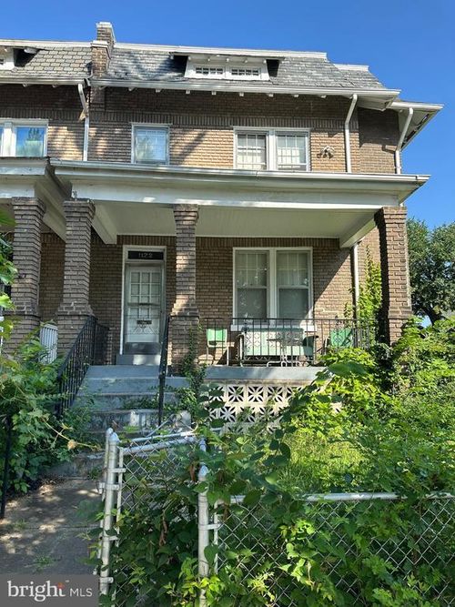 1122 Holbrook St Ne, WASHINGTON, DC, 20002-3982 | Card Image