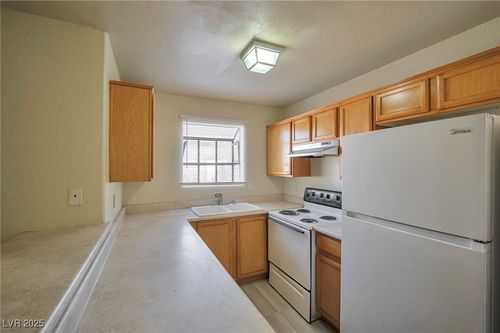 unit-103-2985 Juniper Hills Blvd, Las Vegas, NV, 89142-2961 | Card Image