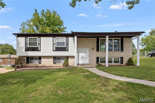6018 Gatling Dr, Saint Louis, MO, 63129-4016 | Card Image