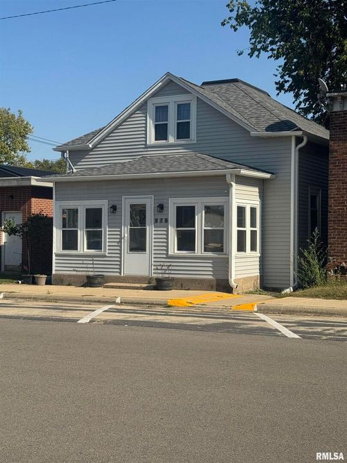 828 Main St, Erie, IL, 61250-7773 | Card Image