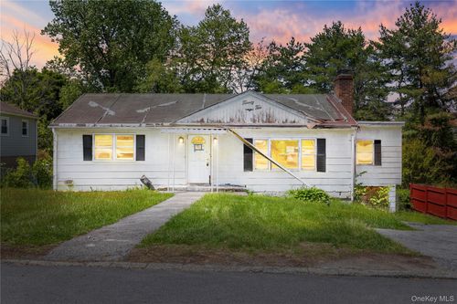 22 N Lawrence Ave, Elmsford, NY, 10523-2204 | Card Image