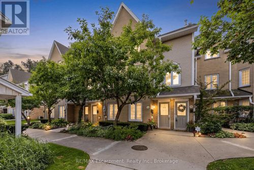 218-2110 Cleaver Avenue, Burlington (Headon), ON, L7M3Z3 | Card Image